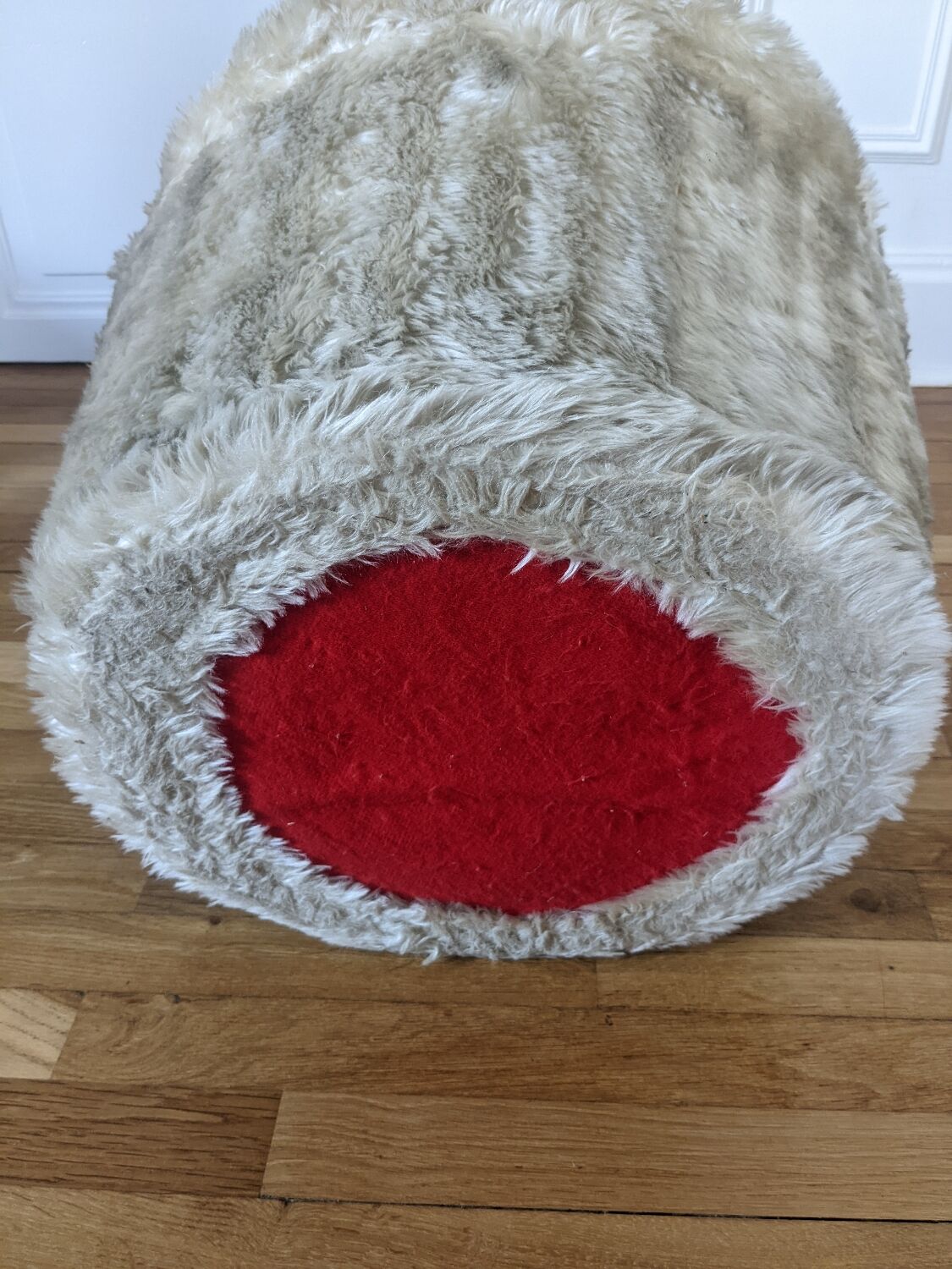 Beige moumoute armchair