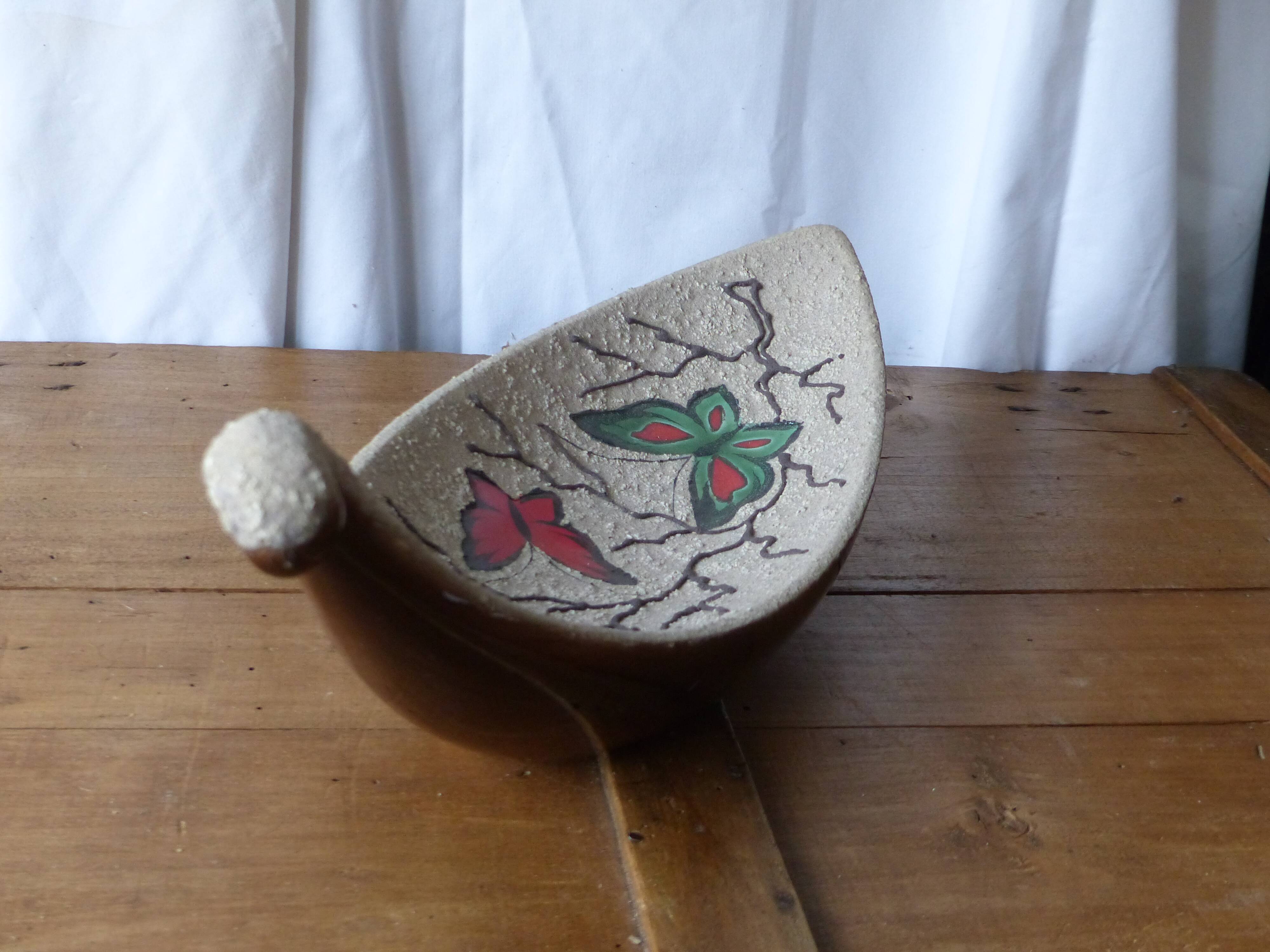 Vintage fruit bowl, butterfly decoration.