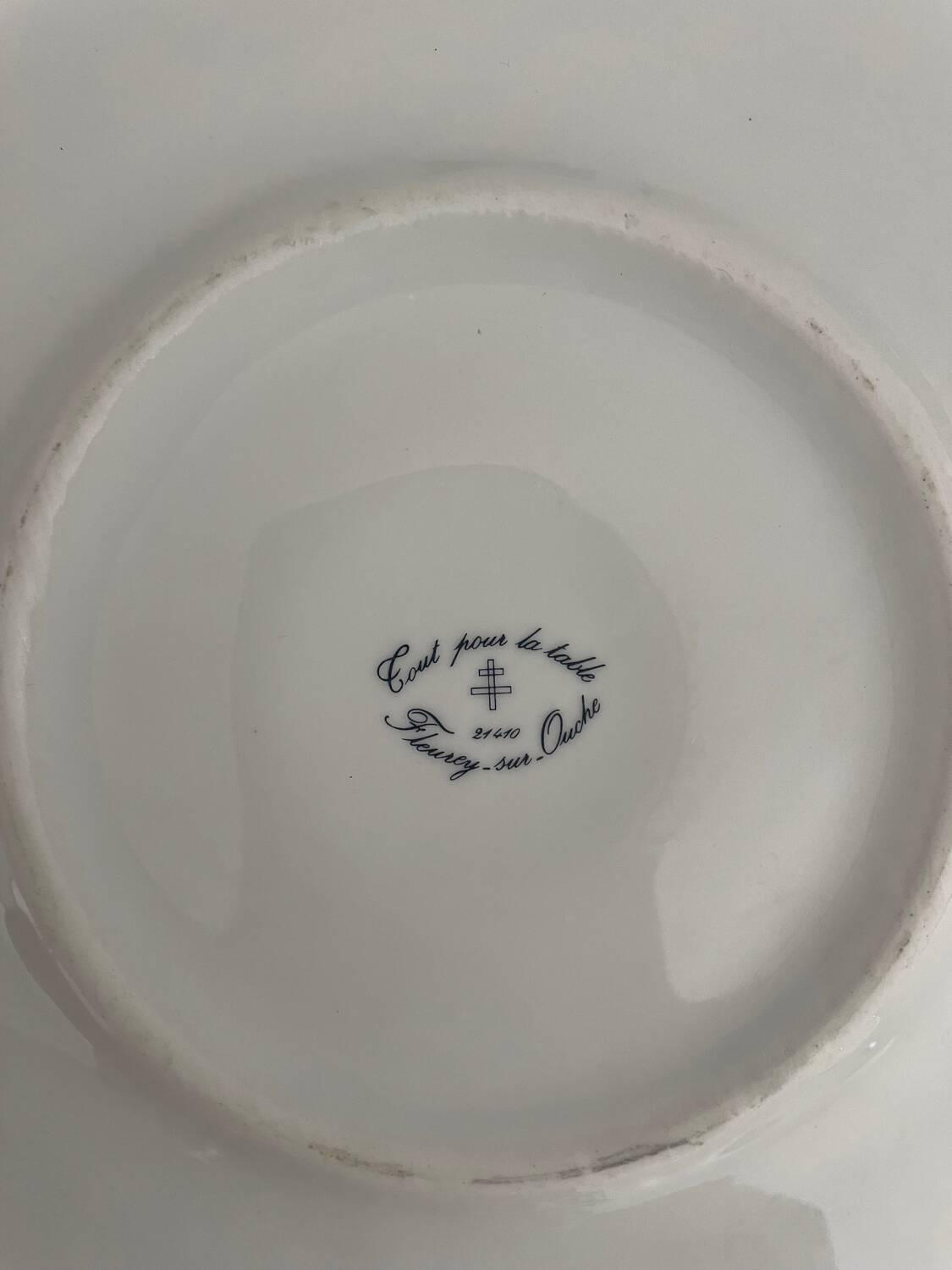 Round porcelain bird dish