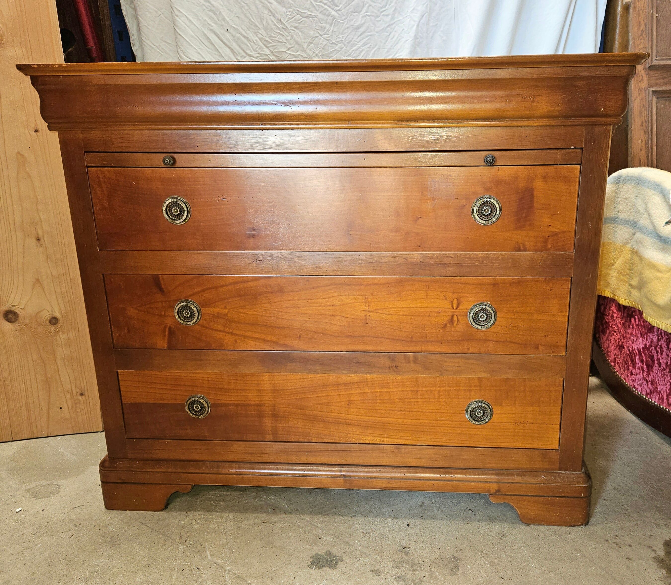 Chest of drawers 3 drawers and 1 shelf