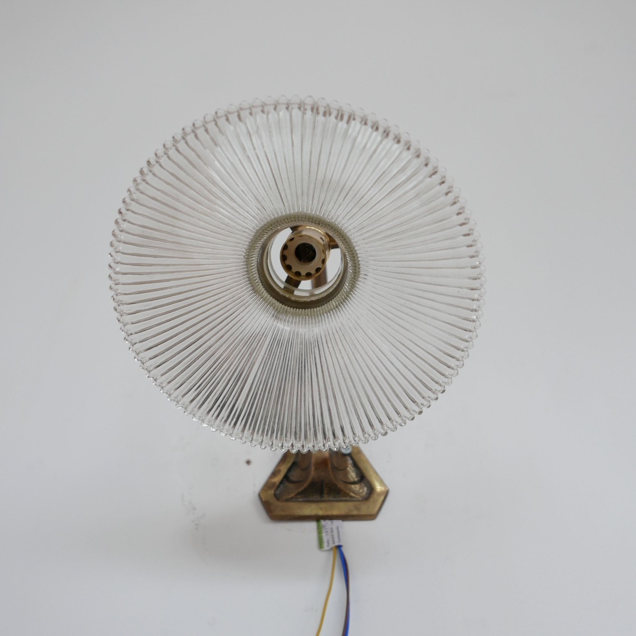 Paire d'appliques en laiton et en verre