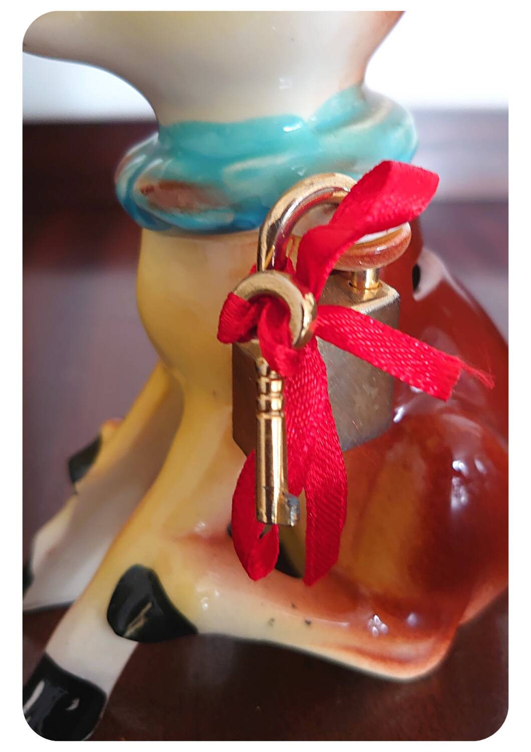 Tirelire de cerf en céramique vintage avec serrure et clé