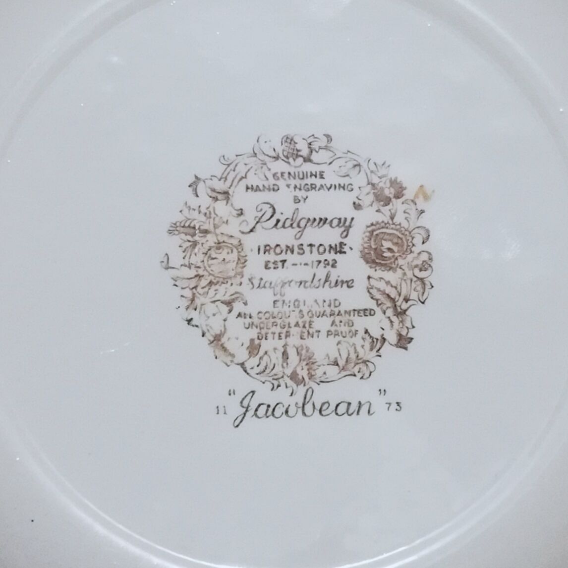 Hollow dish 22cm Ridgway Staffordshire pattern "Jacobean"