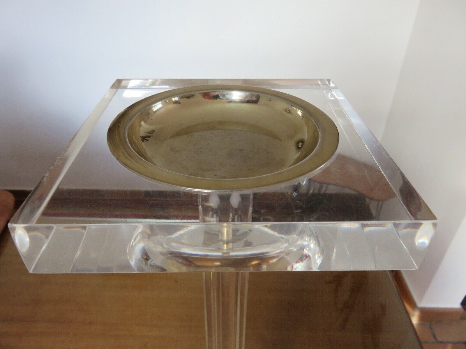 Standing ashtray, Roche Bobois, in plexiglass 70s 80s