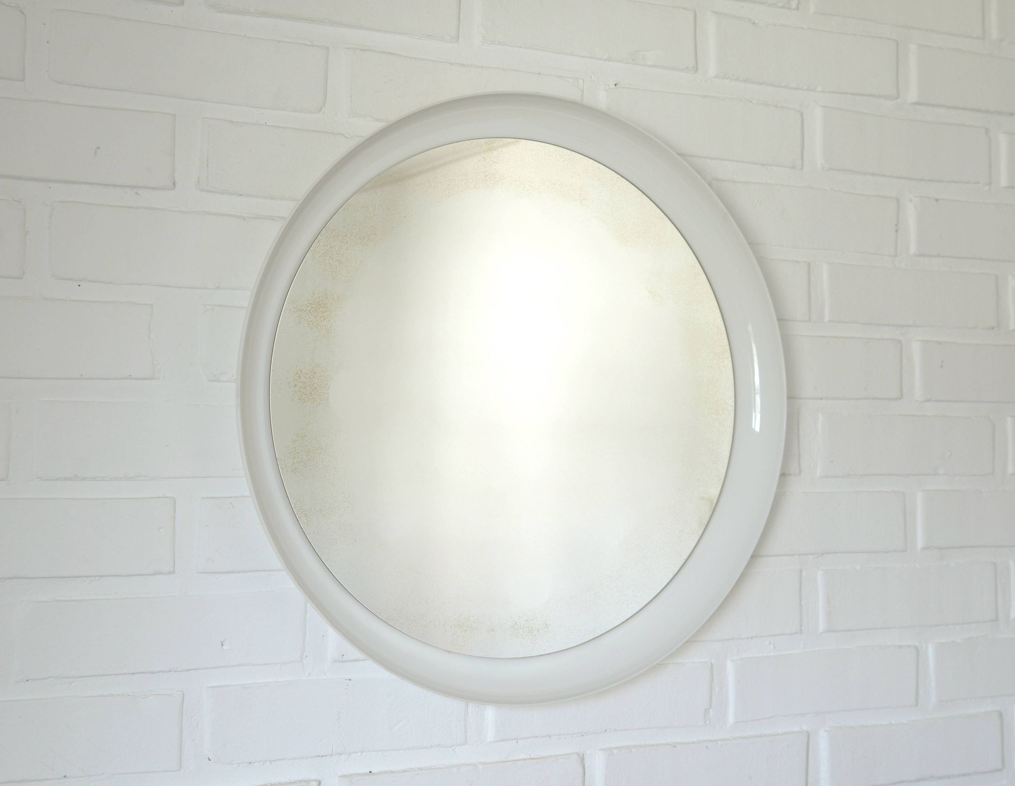 Vintage wall round white plastic mirror, Meblo 1970, retro