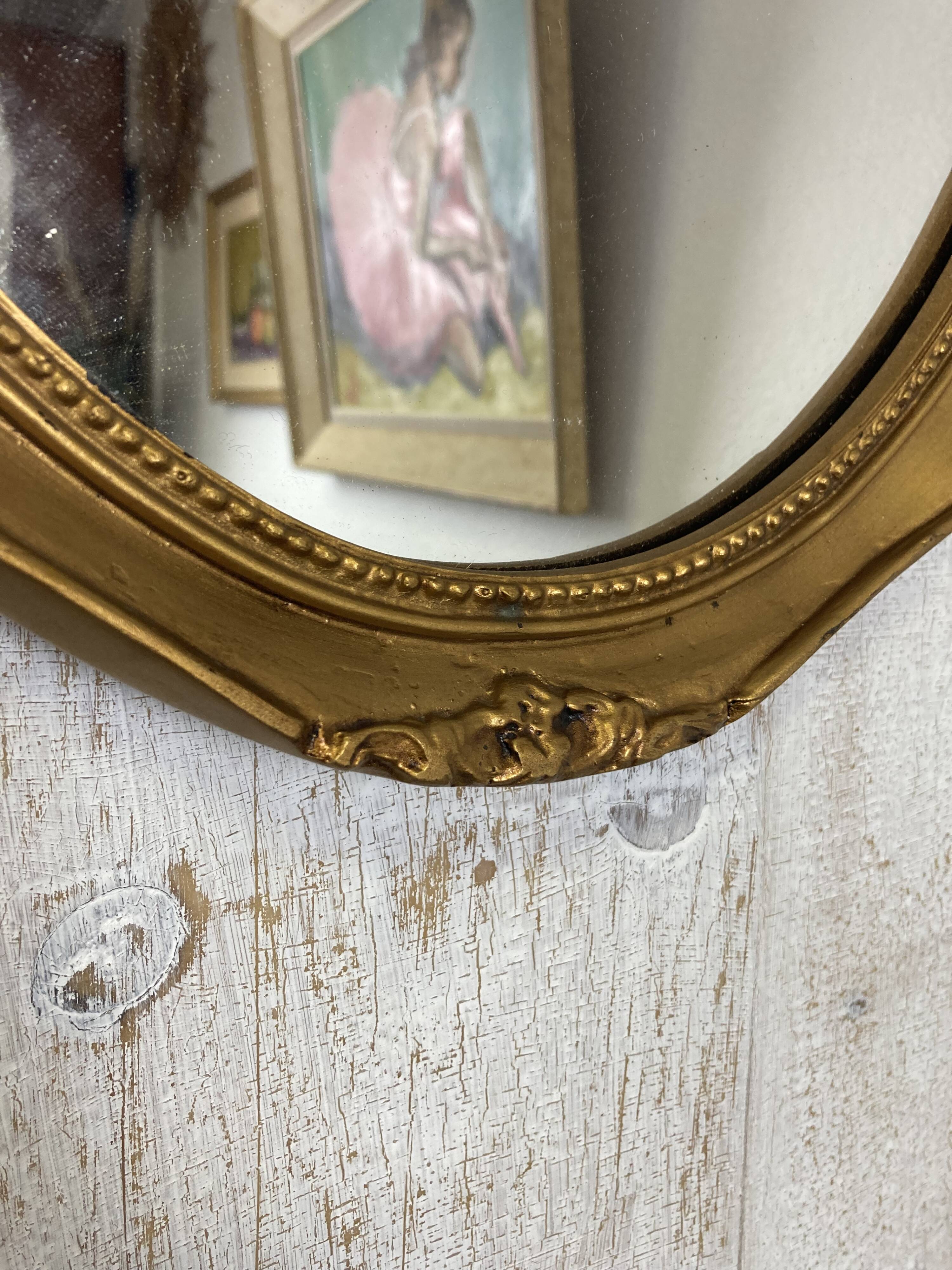 Antique oval mirror (44x33cm)