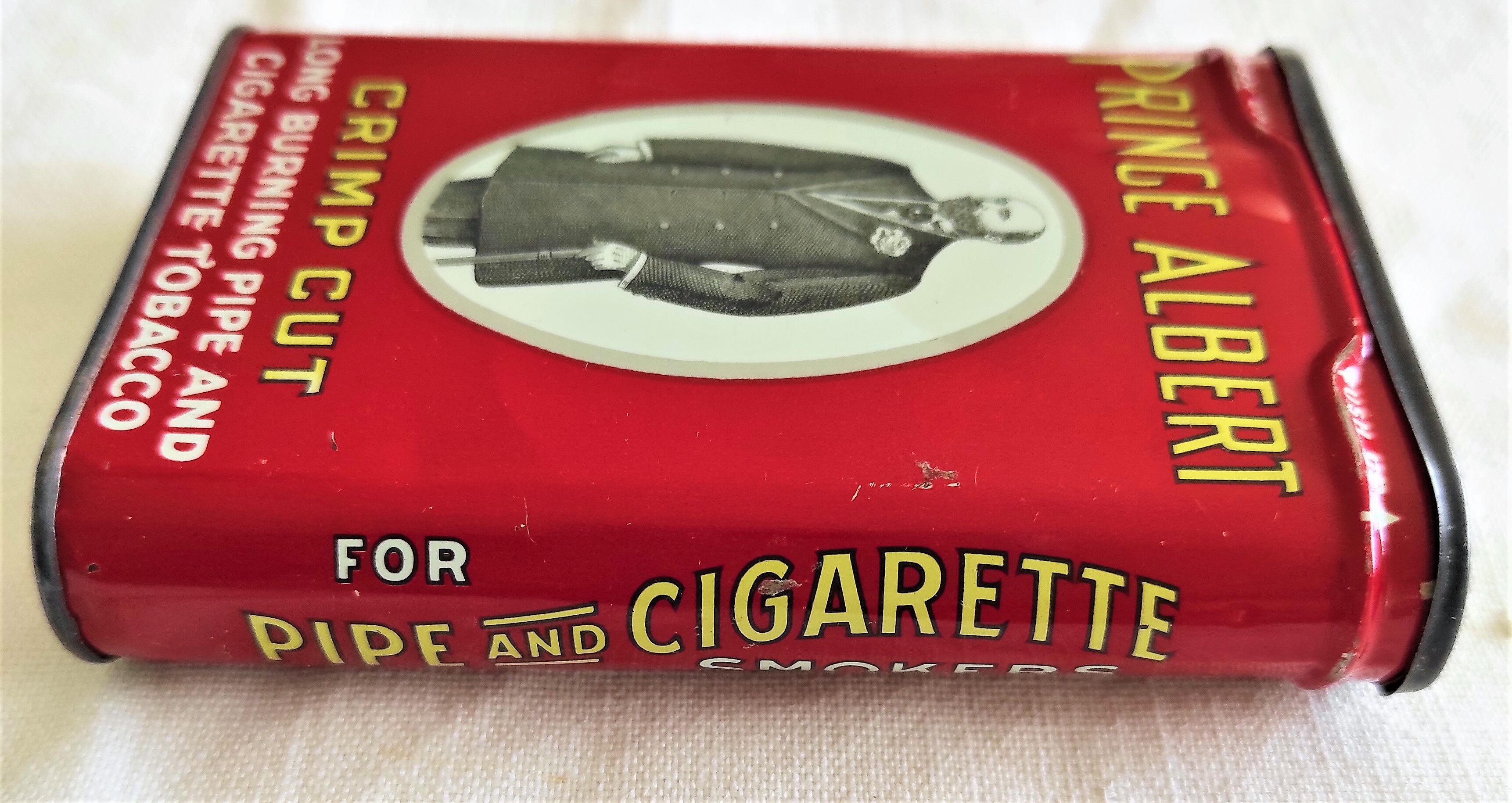 Metal cigarette box Prince Albert vintage