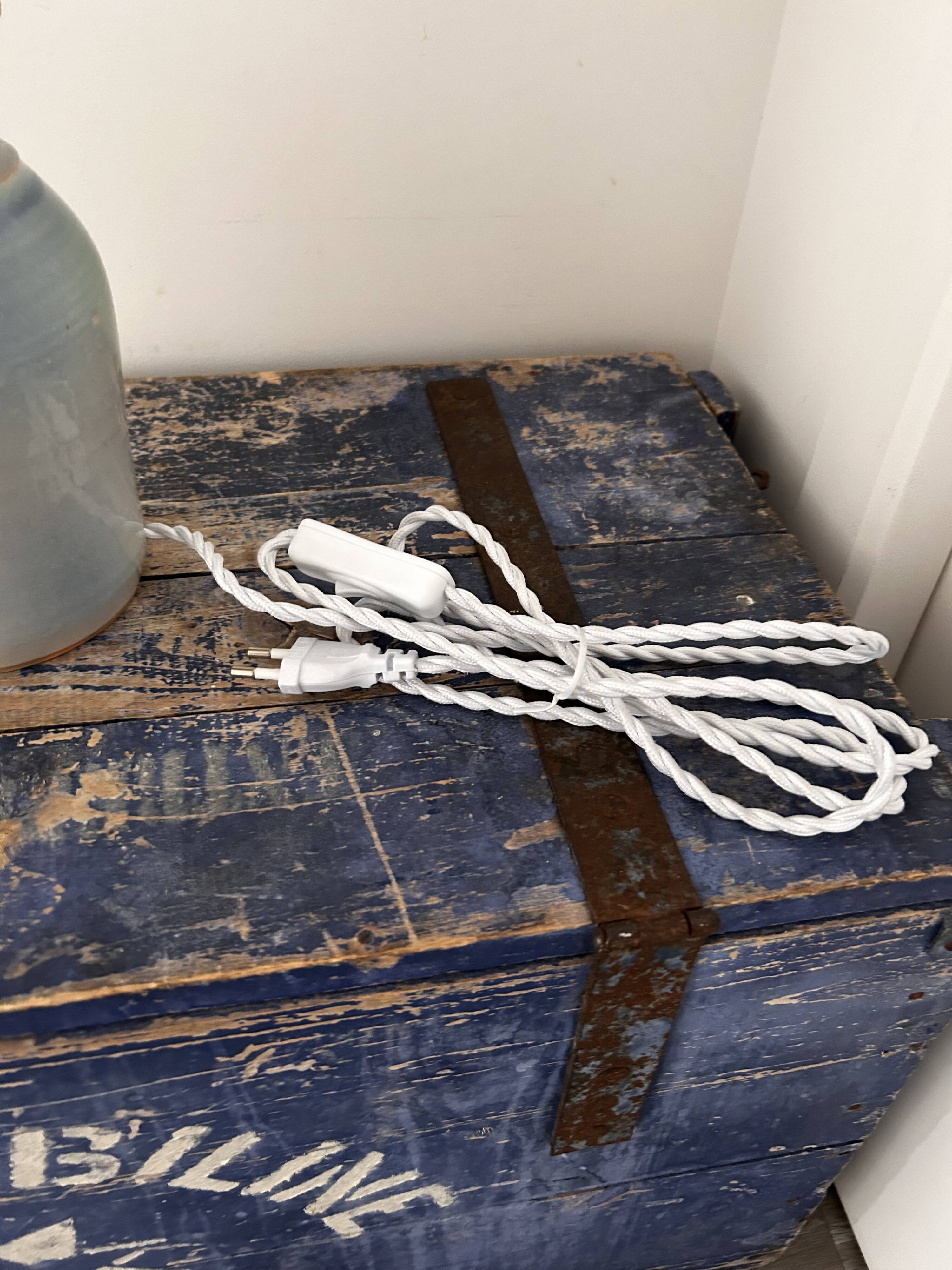 Table lamp in pastel blue and pleated opaline ceramic