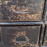 Armoire casier métallique noire ancienne
