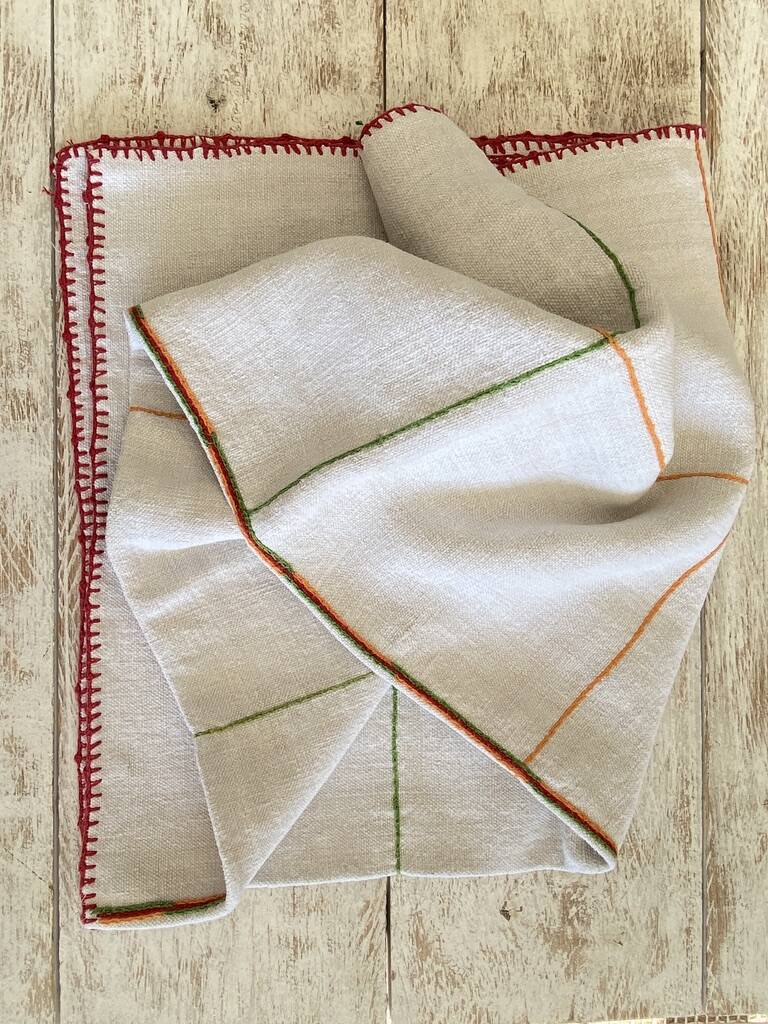 Nappe basque brodée main - 130x90 - Chanvre