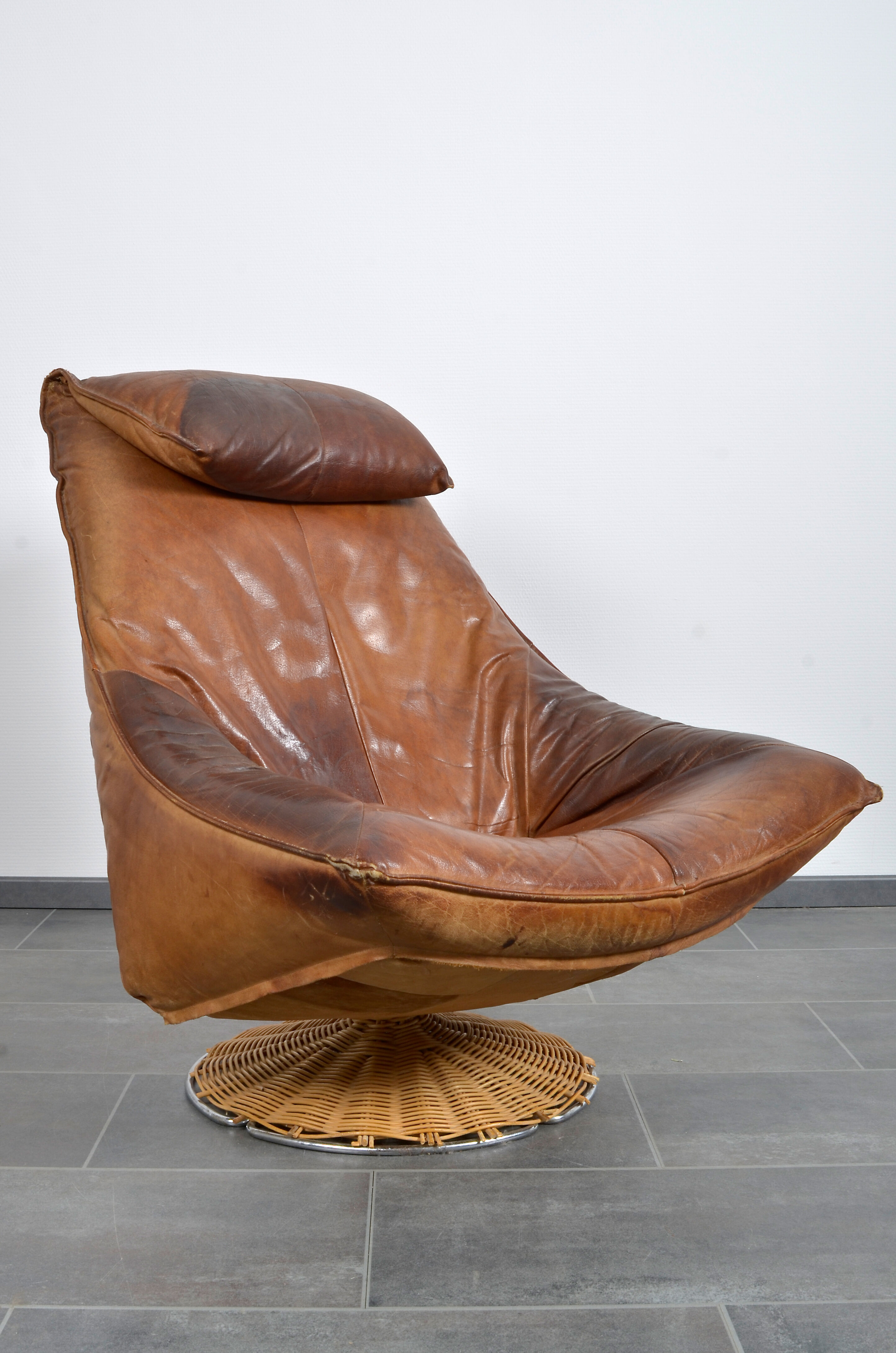 Delantra swivel chair by Gerard van den Berg for Montis