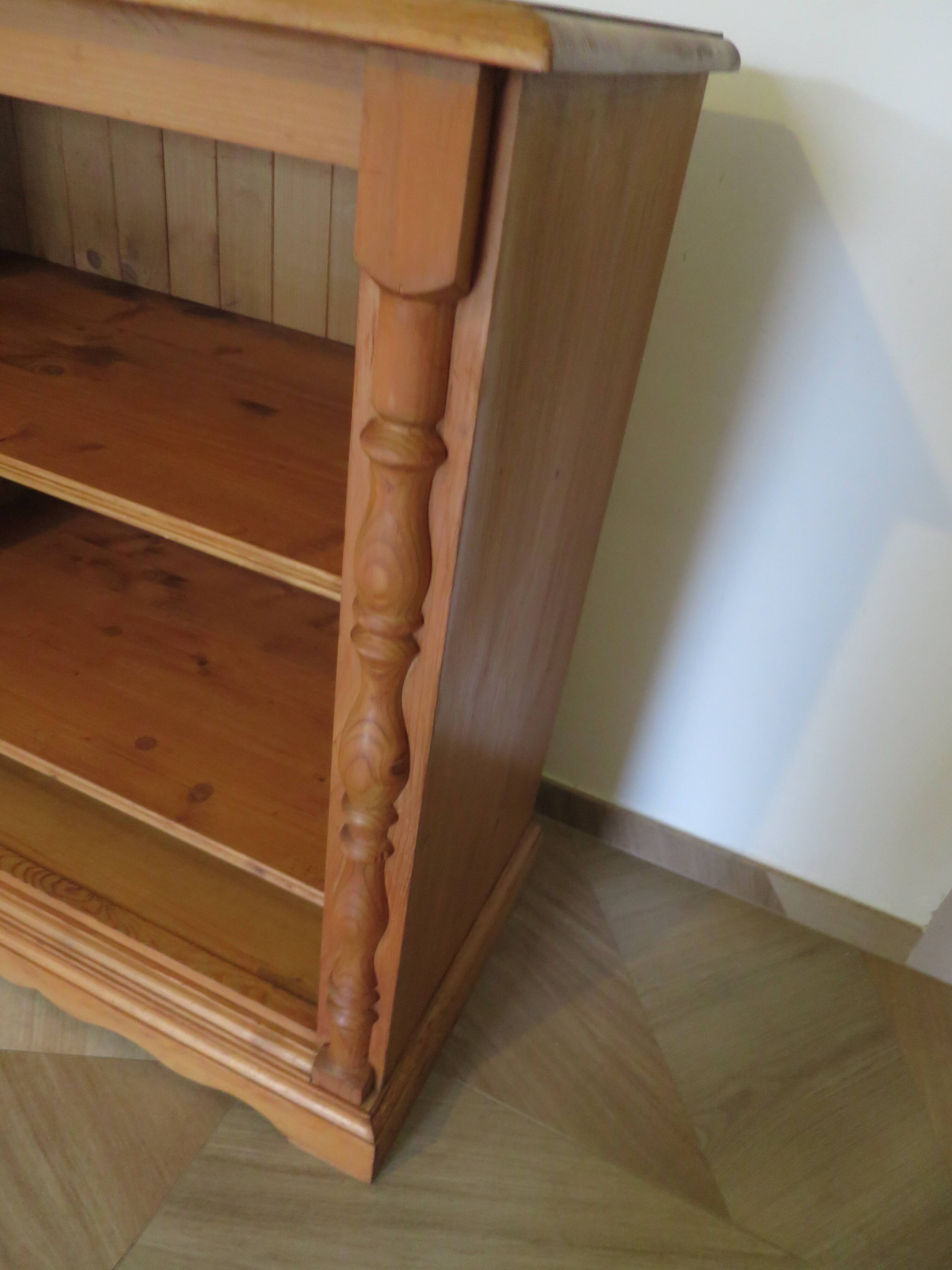 Solid wood bookcase – shabby chic style – adjustable shelves