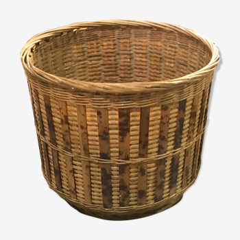 Panier en osier vintage