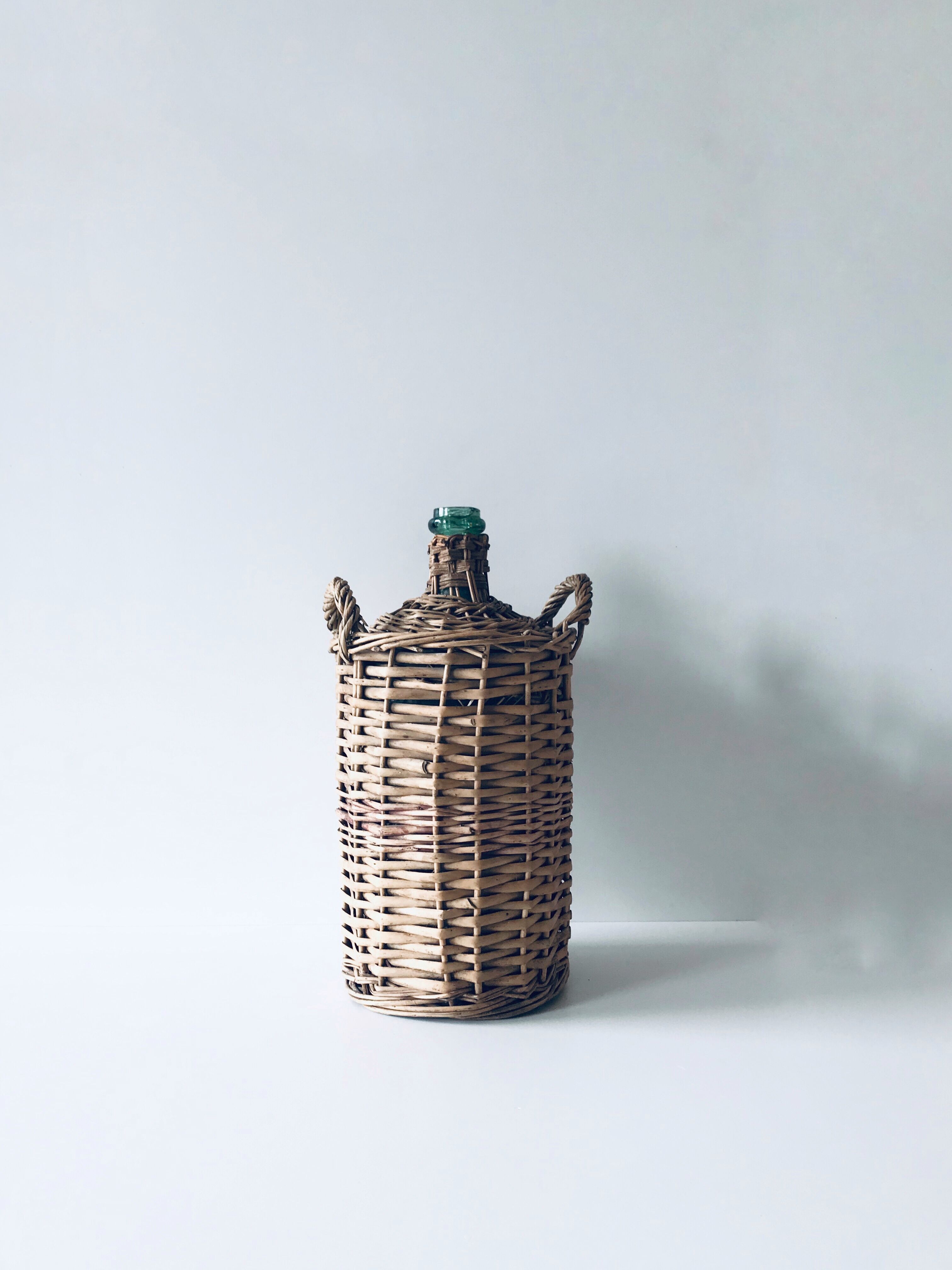 Demijohn with wicker