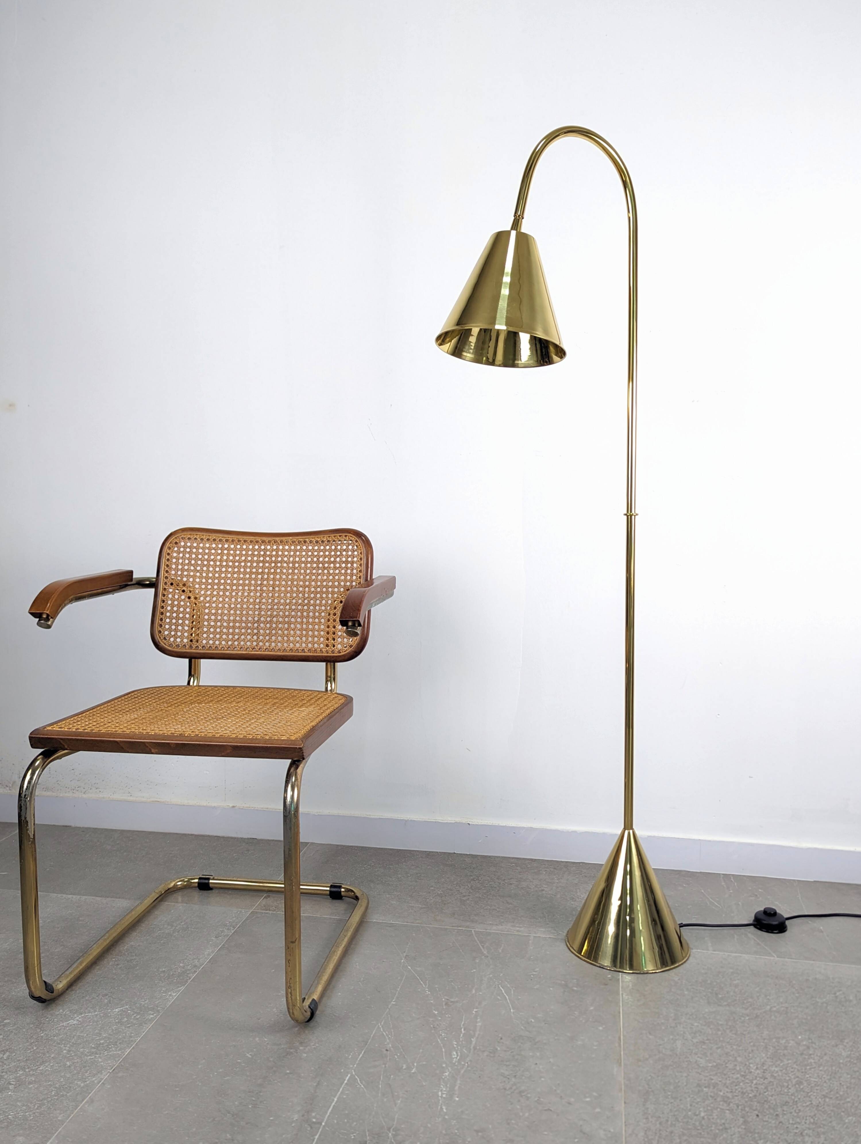 brass floor lamp by Valentí