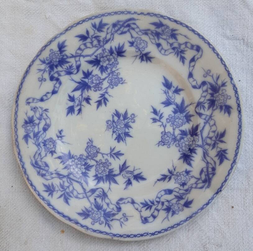 dessert plate Sarreguemines "thorn"