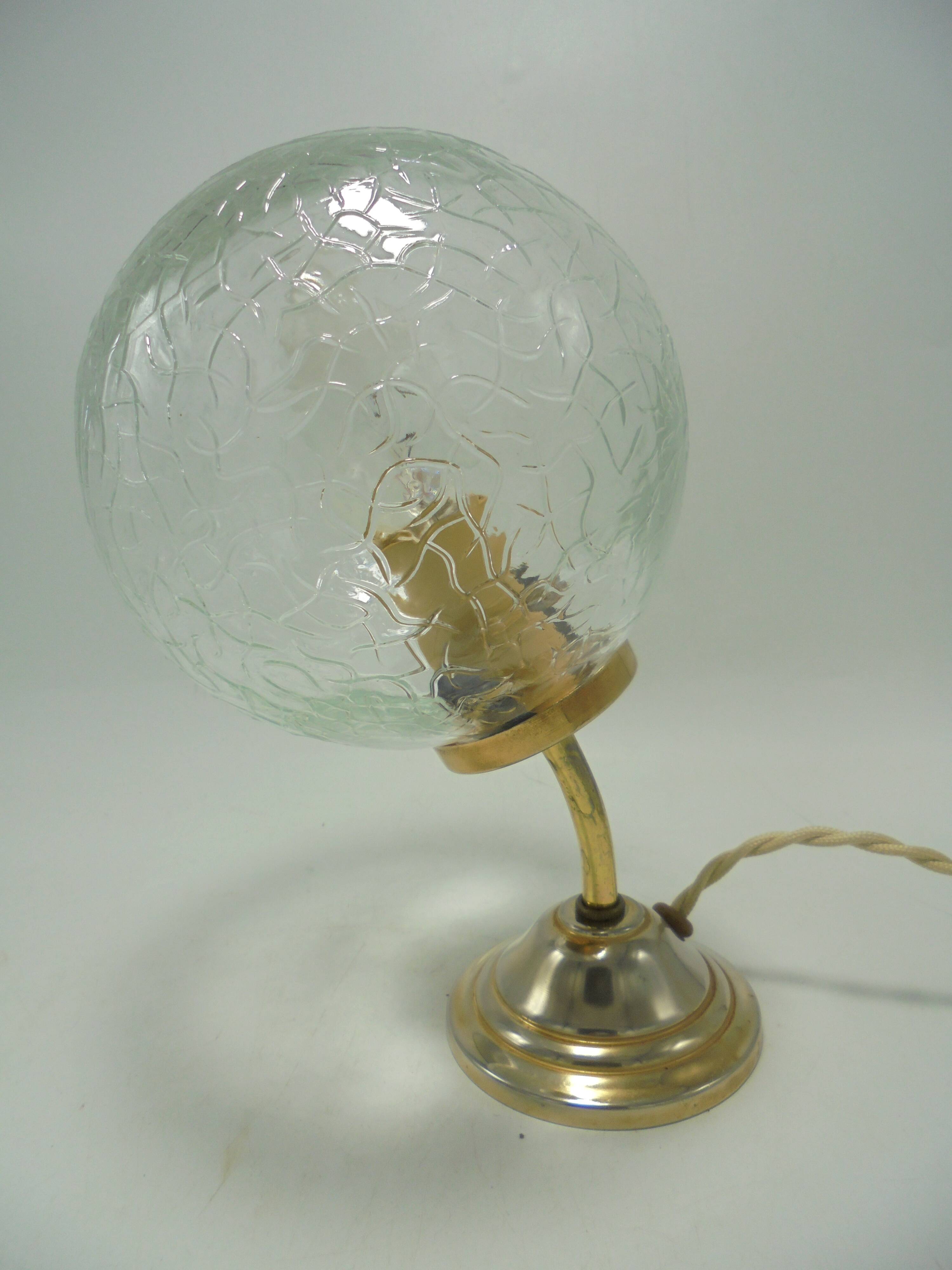 Table lamp