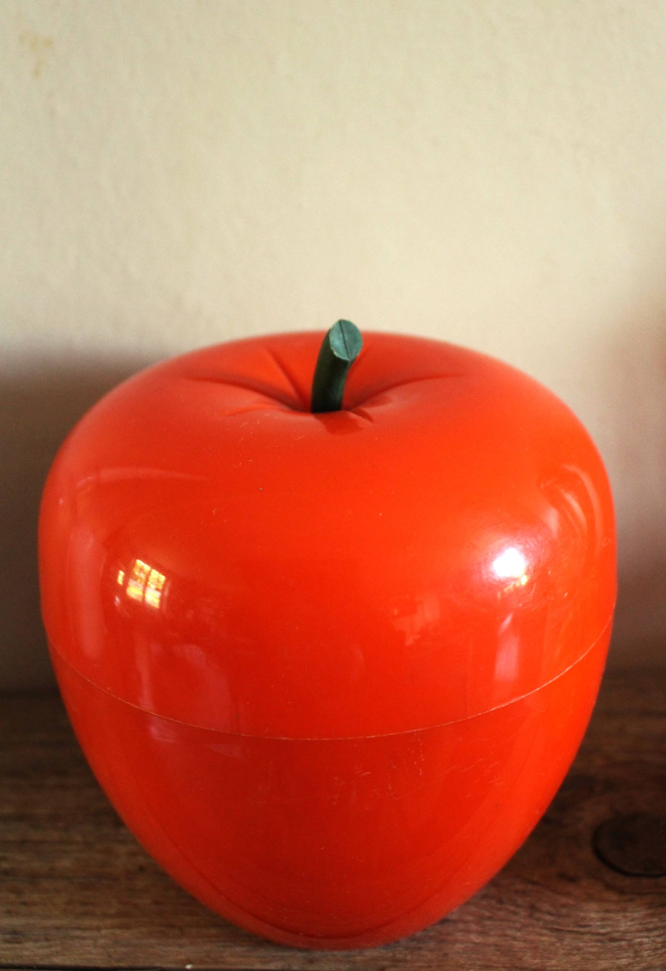 Vintage seventies plastic apple ice bucket