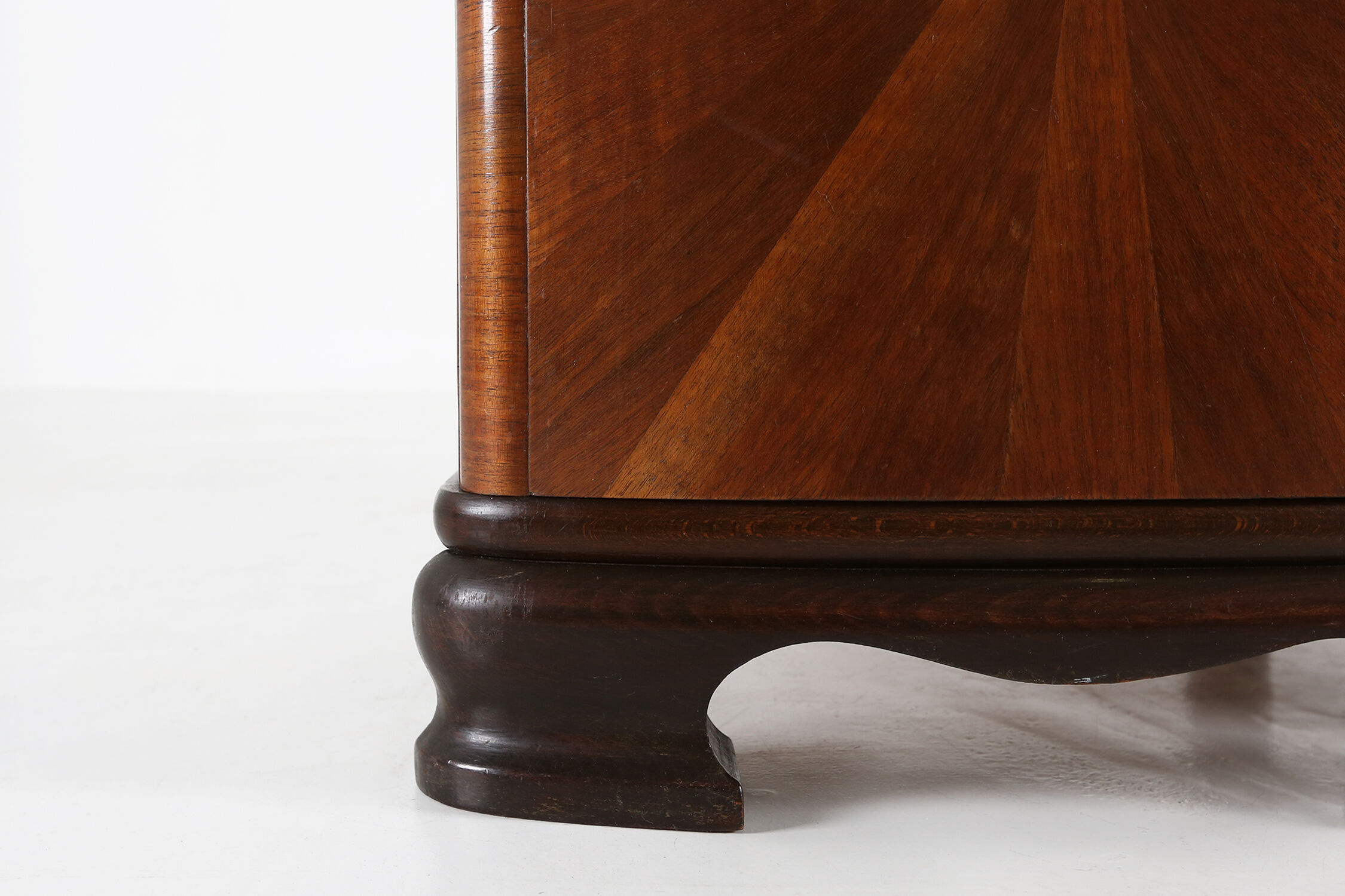 Art Deco nightstands Ca.1930