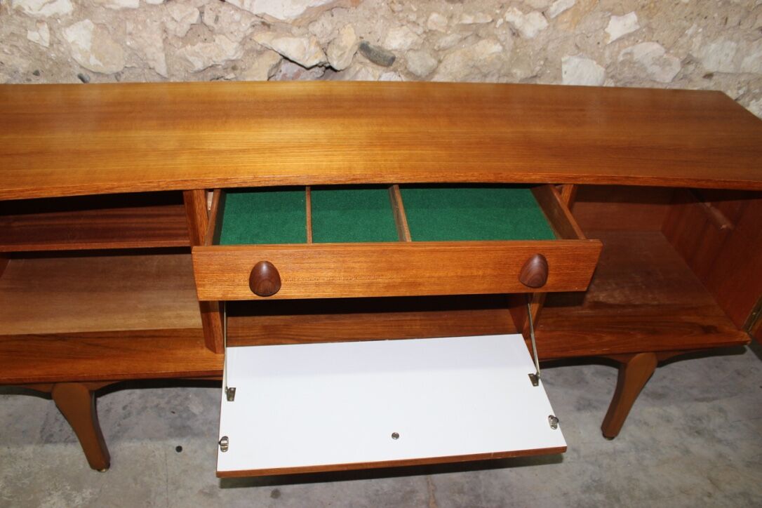 Vintage teak Scandinavian-style sideboard by Jentique