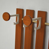 Wall coatrack