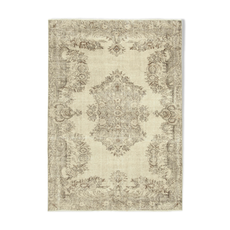 Tapis beige anatolien antique tissé à la main 192 cm x 274 cm