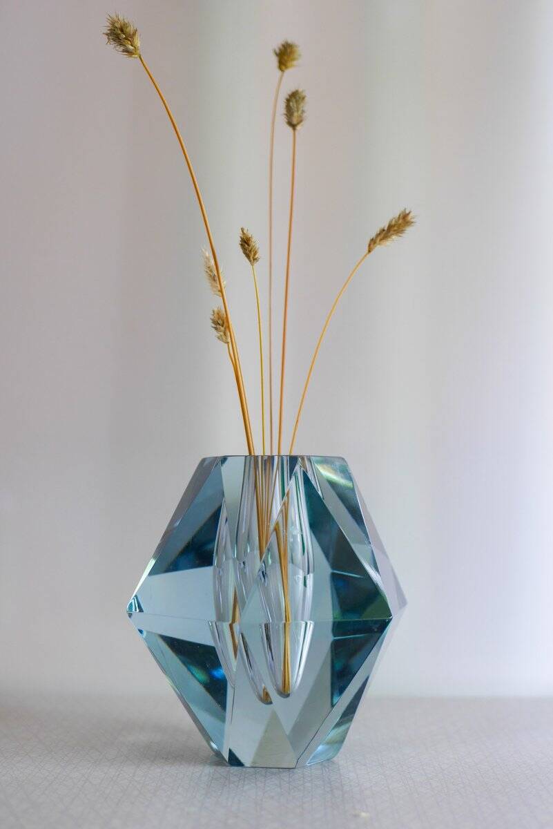 Diamond-shaped crystal vase from Strömbergshyttan