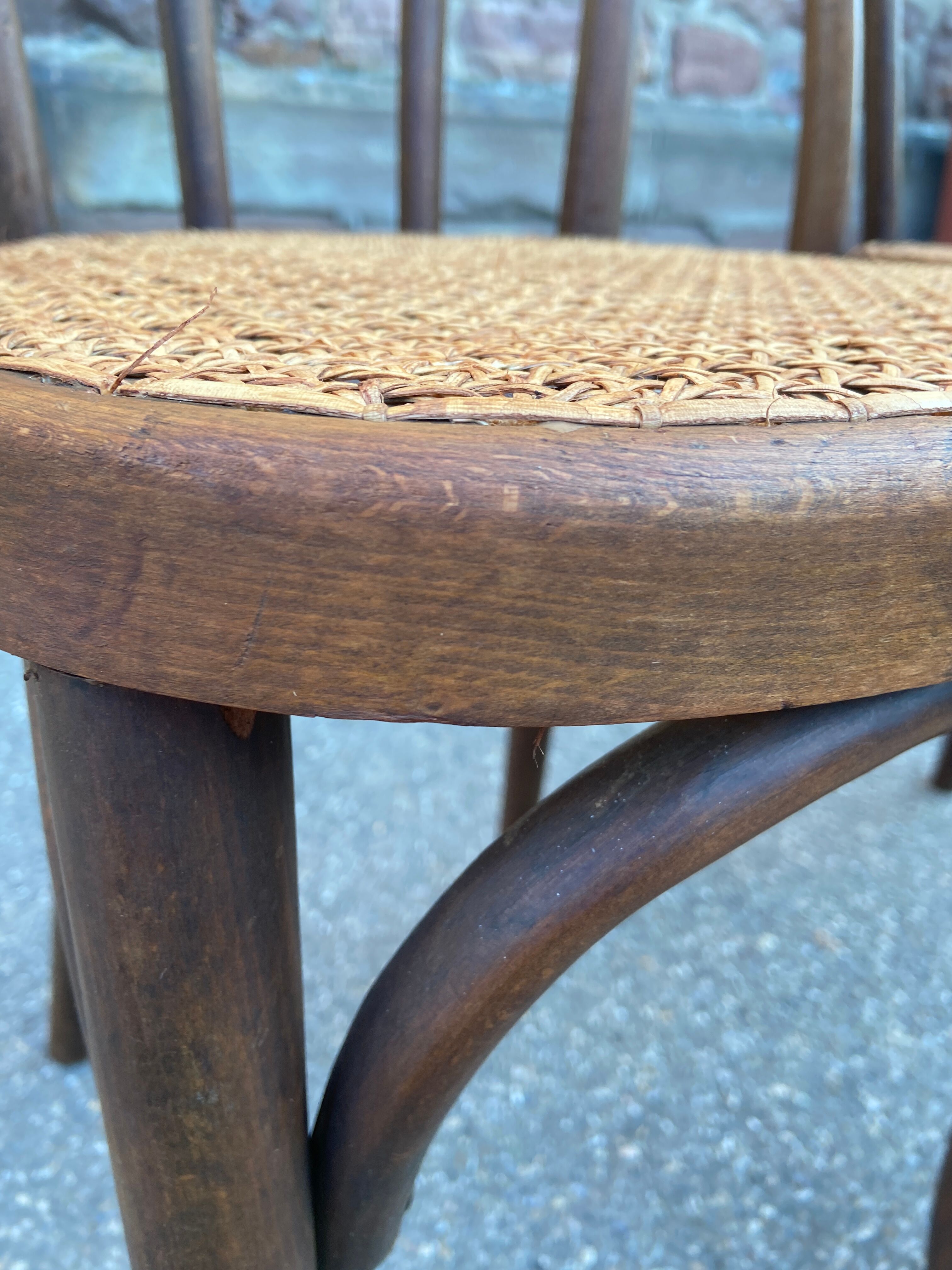 pair of Viennese chairs Bistrot café