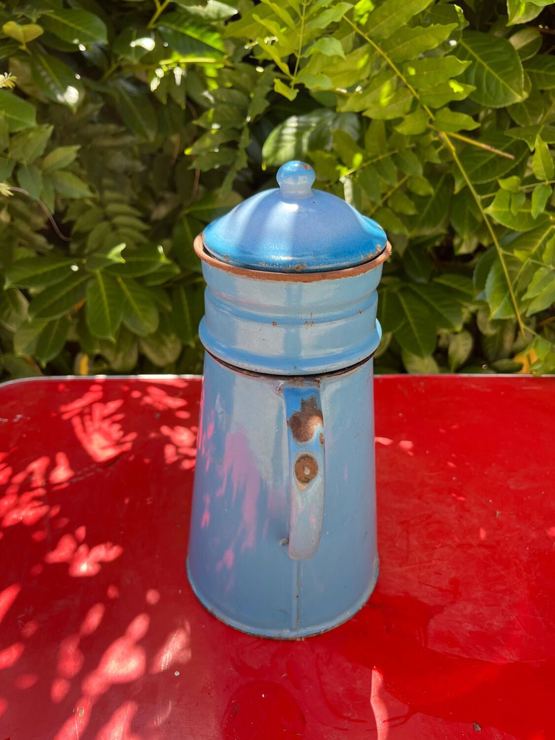 Enamelled coffee maker