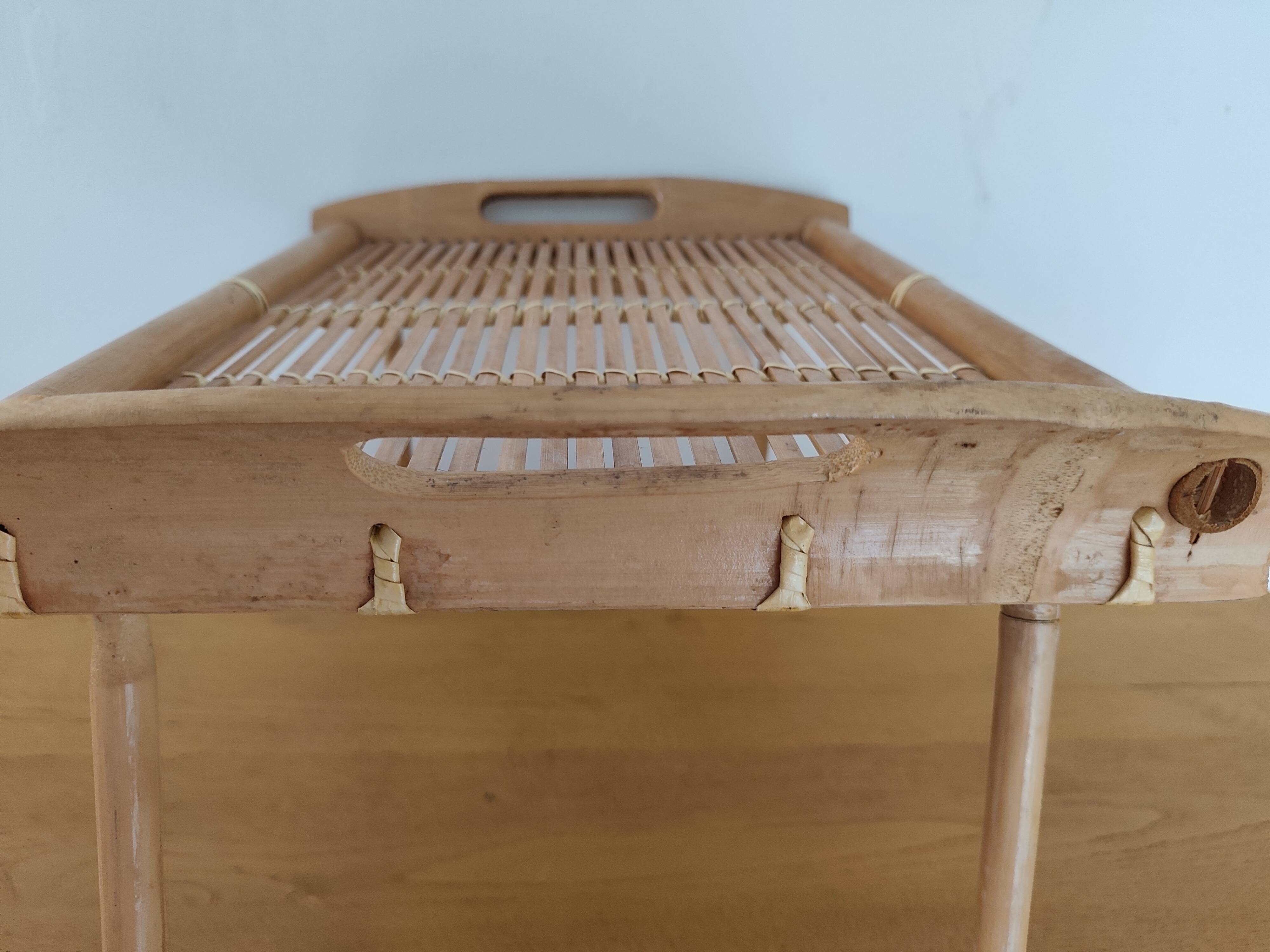 Folding bed tray