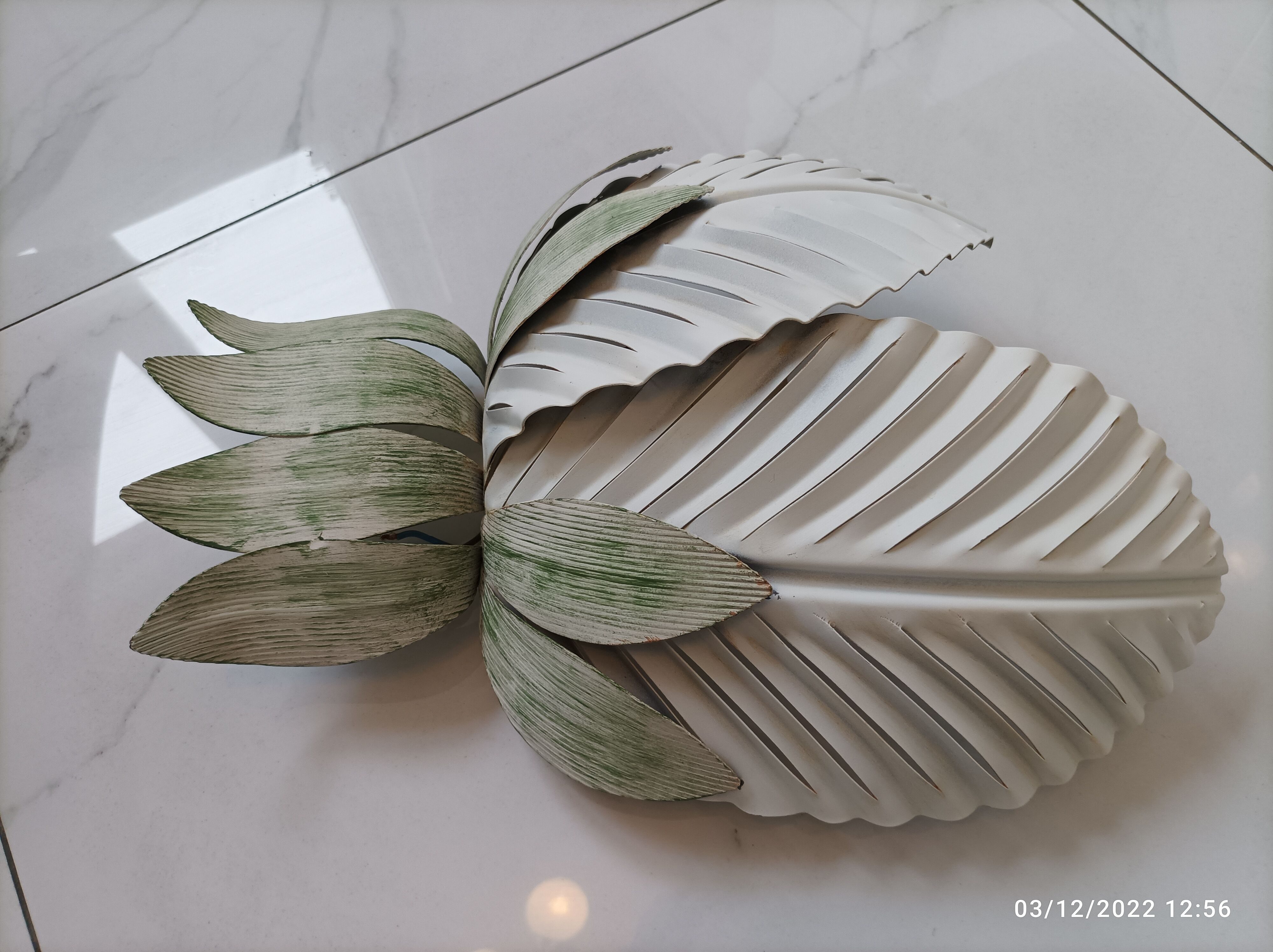 Vintage palm leaf wall lamp