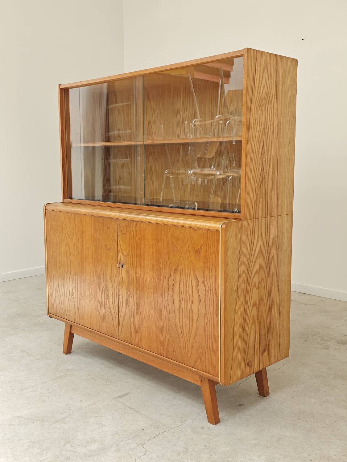 Buffet / Dresser U369/383 by Bohumil Landsman and Hubert Nepozitek for Jitona 1960