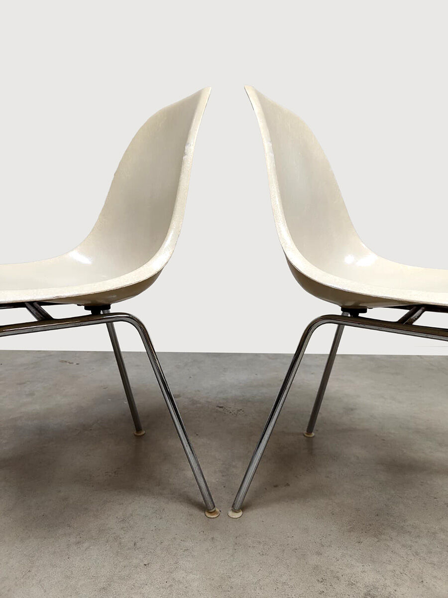 Vintage Herman Miller Fiberglass DSX dining chairs Charles & Ray Eames