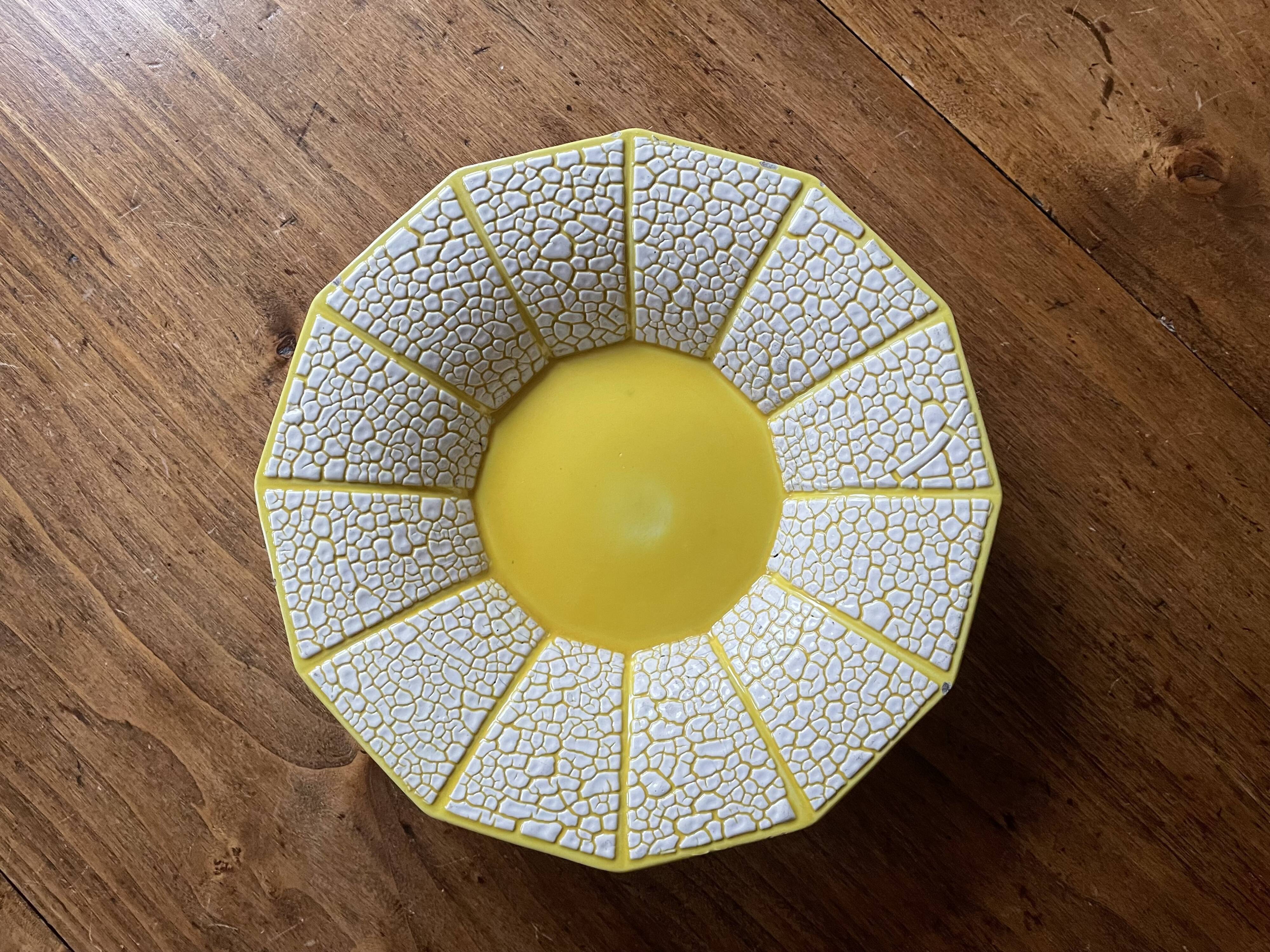 Old salad bowl, fruit bowl - yellow and white ceramic, vintage