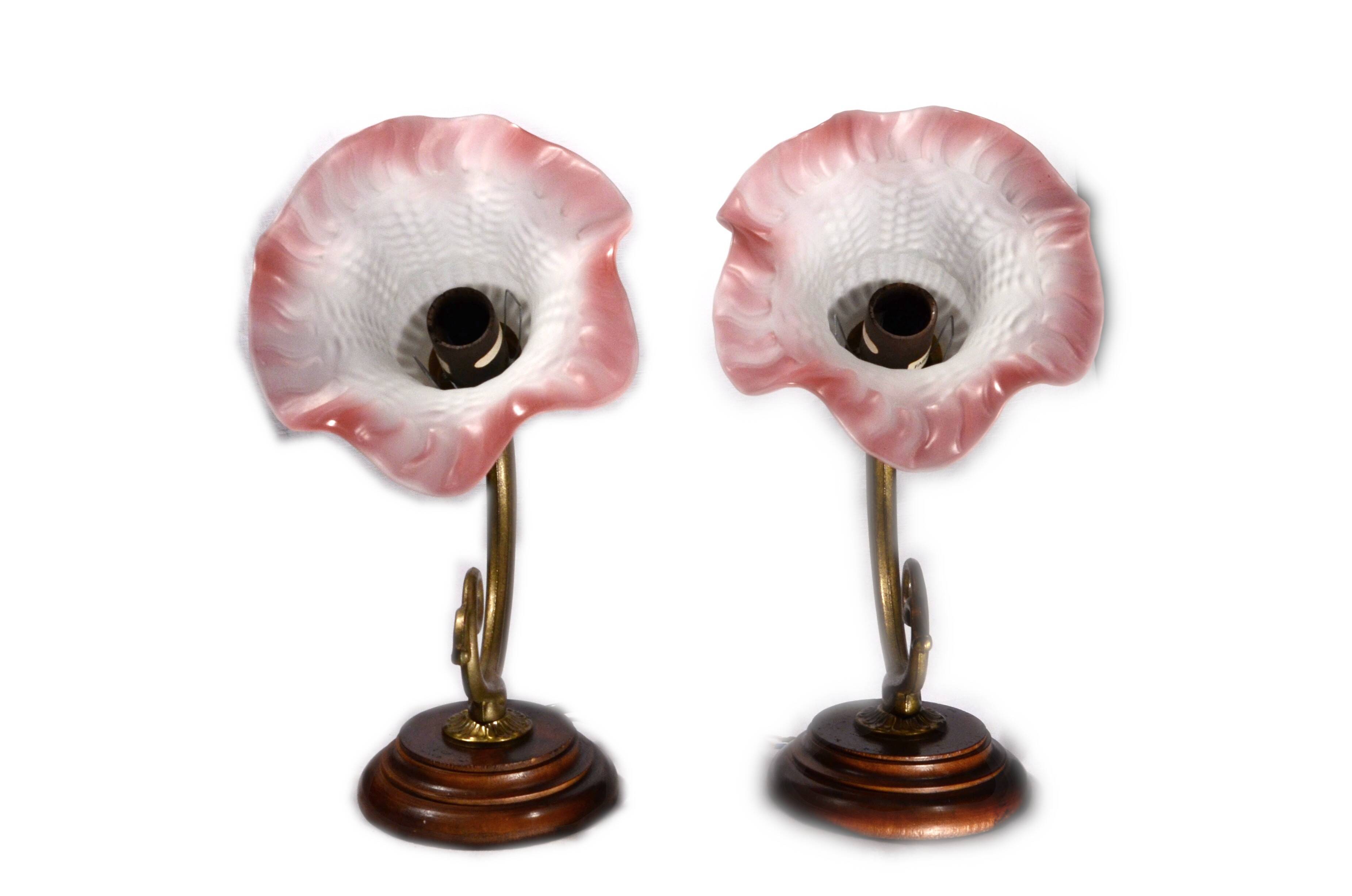 Set of 2 tulip-shaped wall lights in glass, wood, and bronze, art deco style.