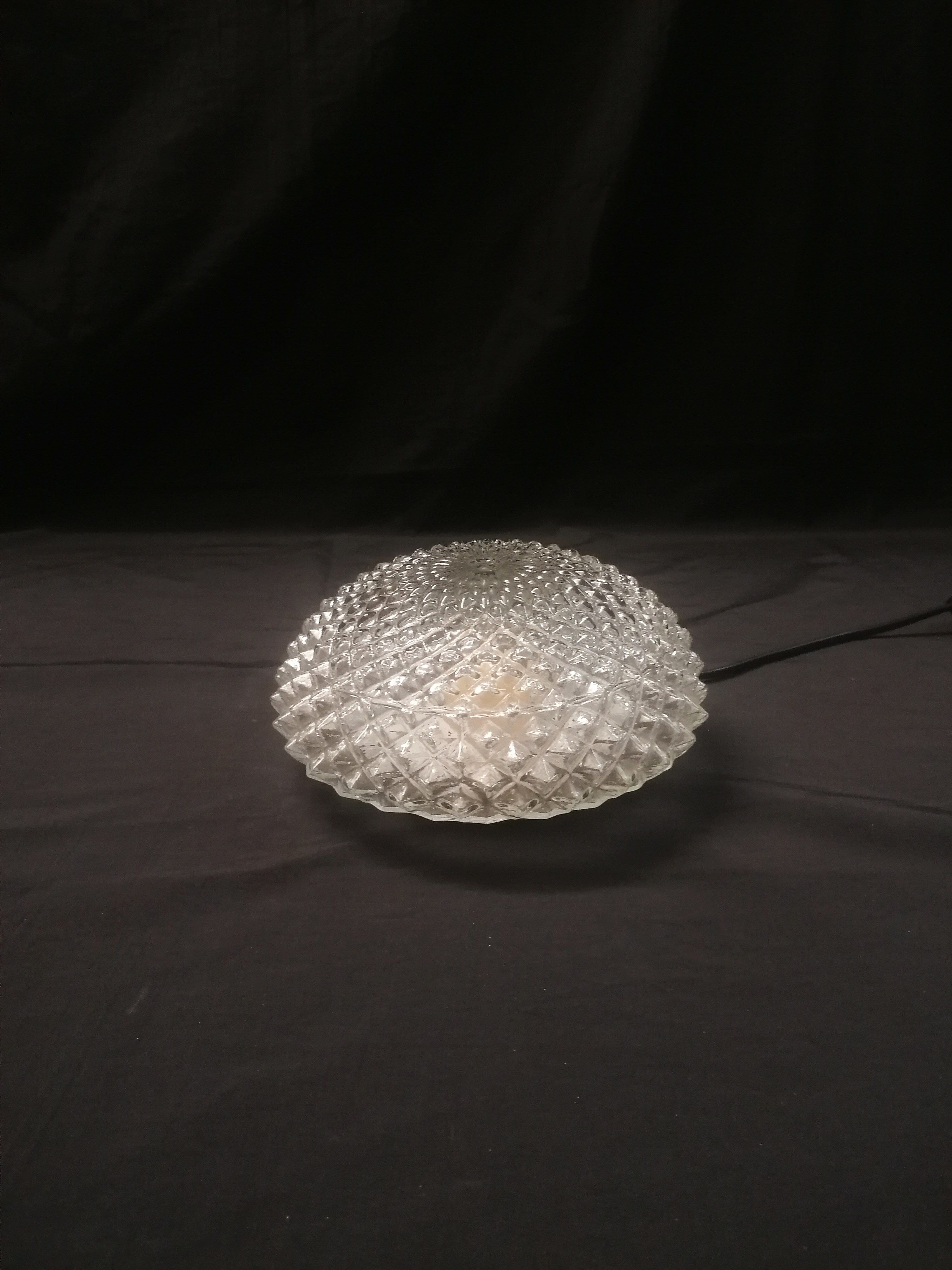 Old ceiling light - Globe glass molded effect tip of diamonds - 70s