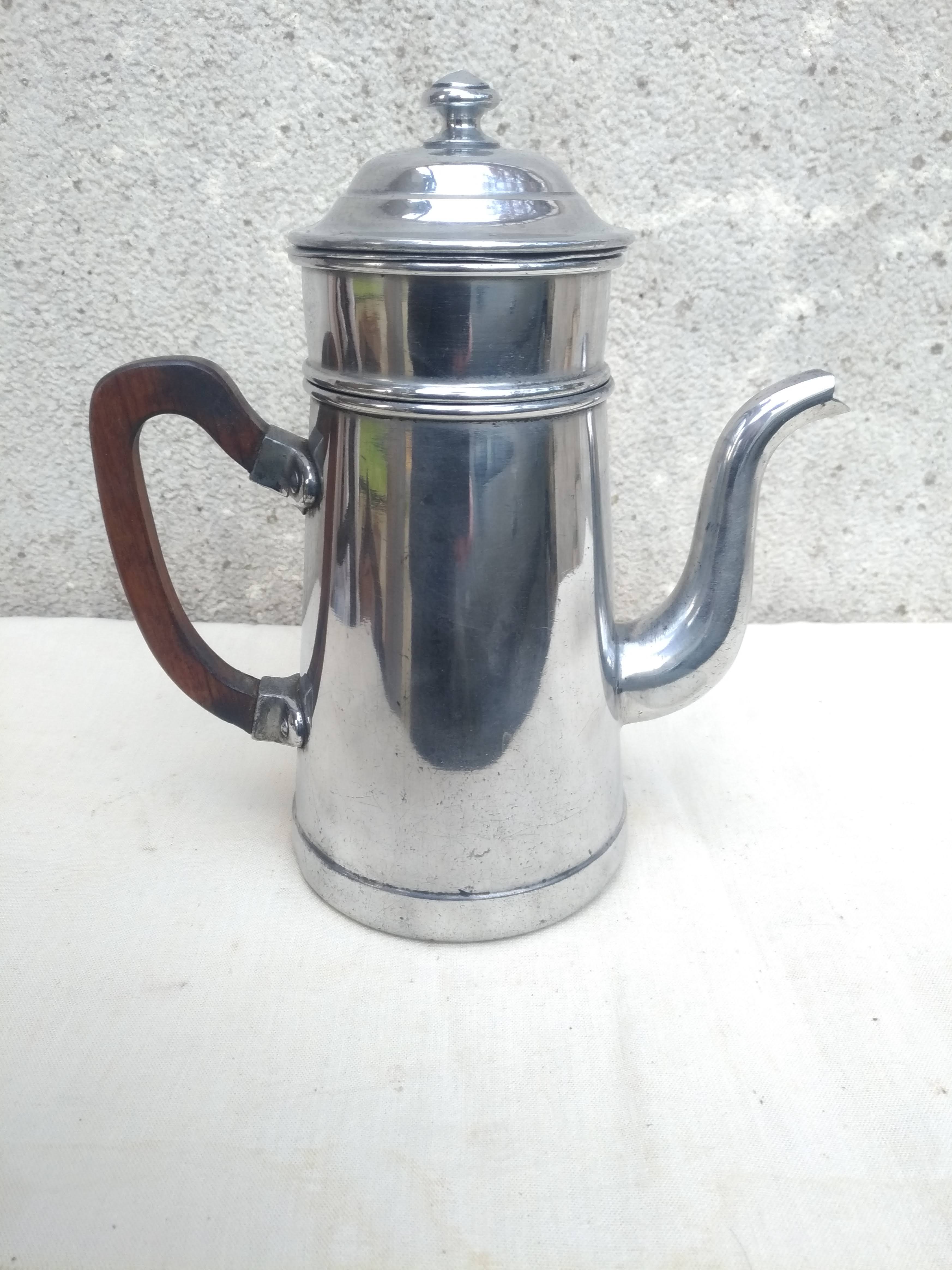 Aluminum coffee pot