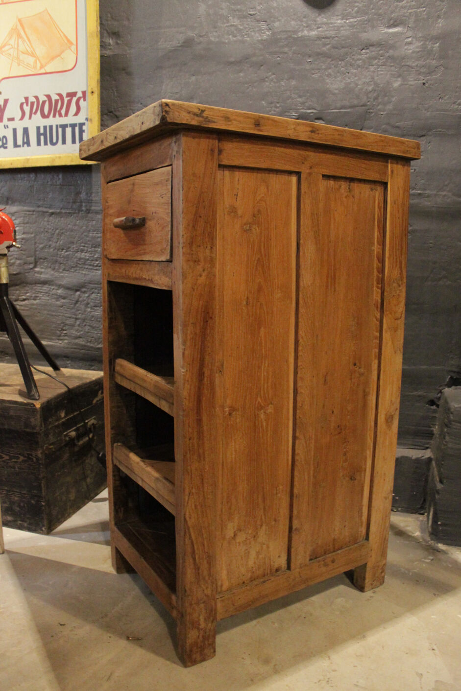 Furniture business maid