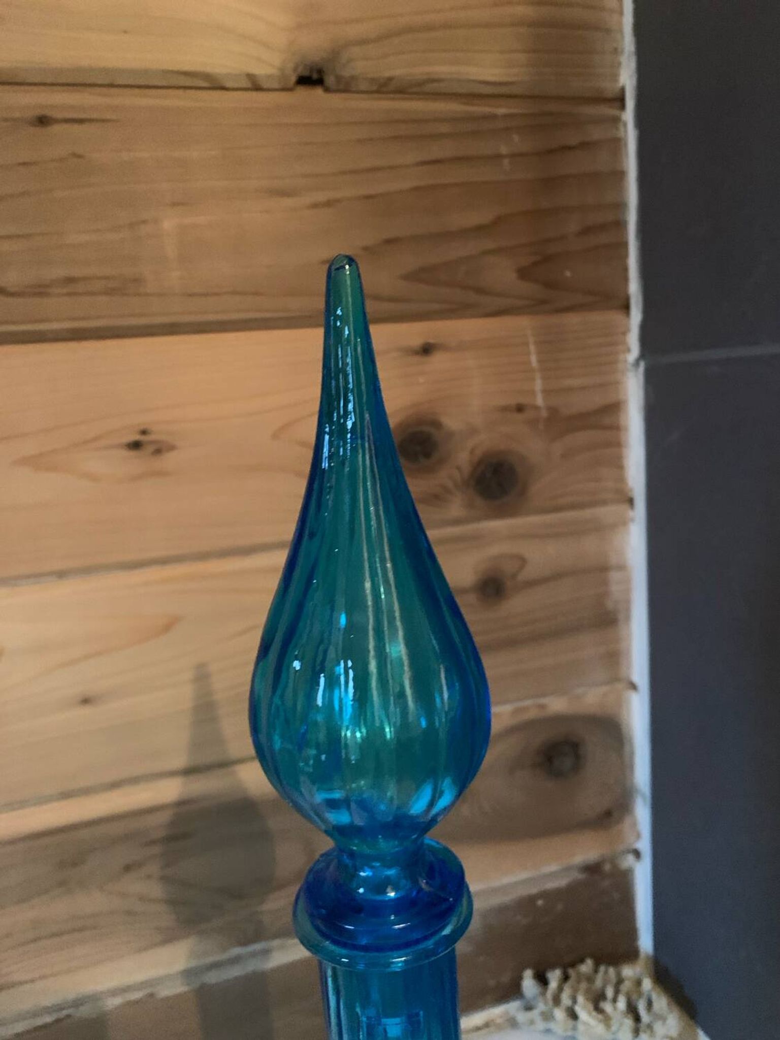 Bouteille en verre bleuté par blenko année 60