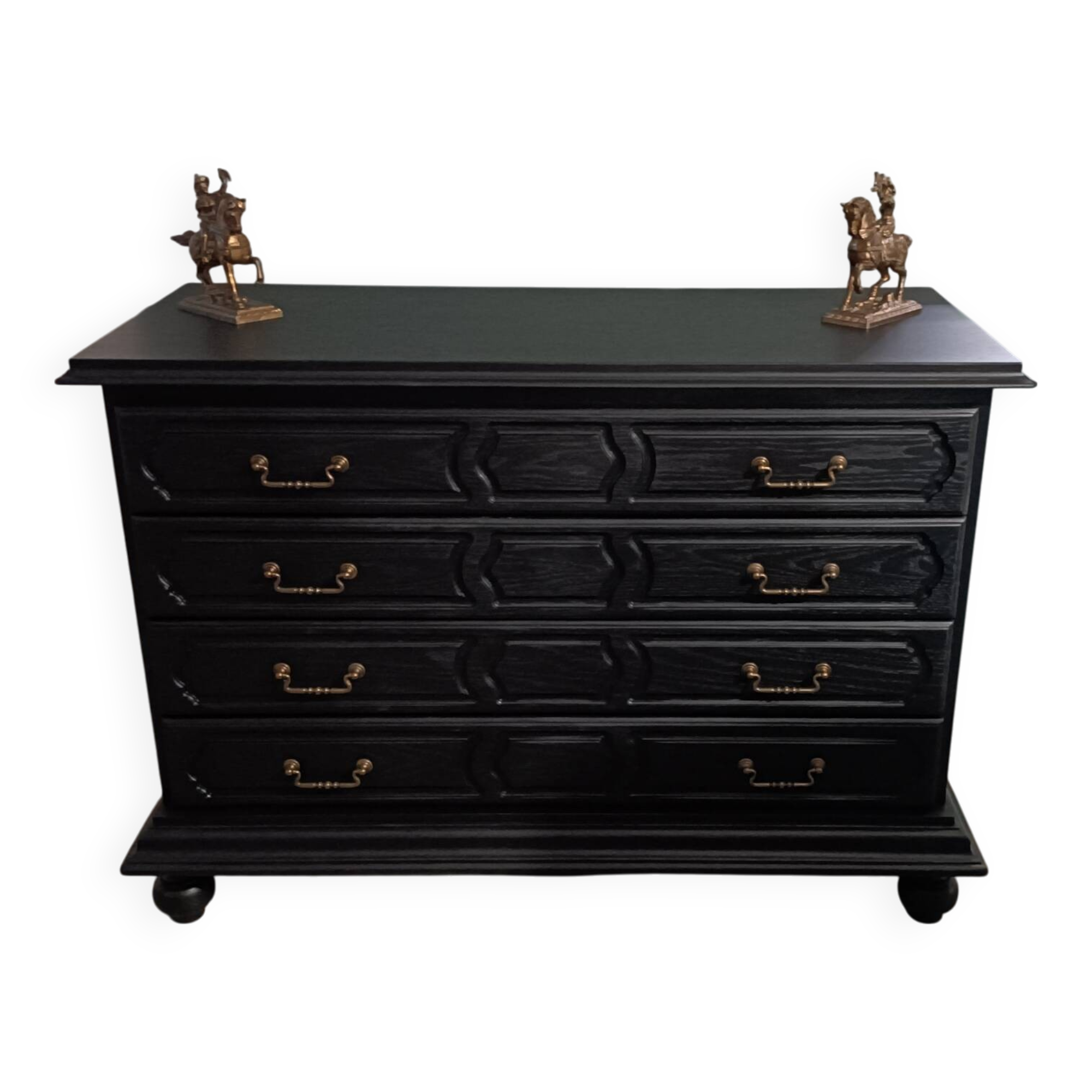 Vintage chest of drawers revamped