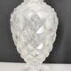 Deux vases en cristal à facettes