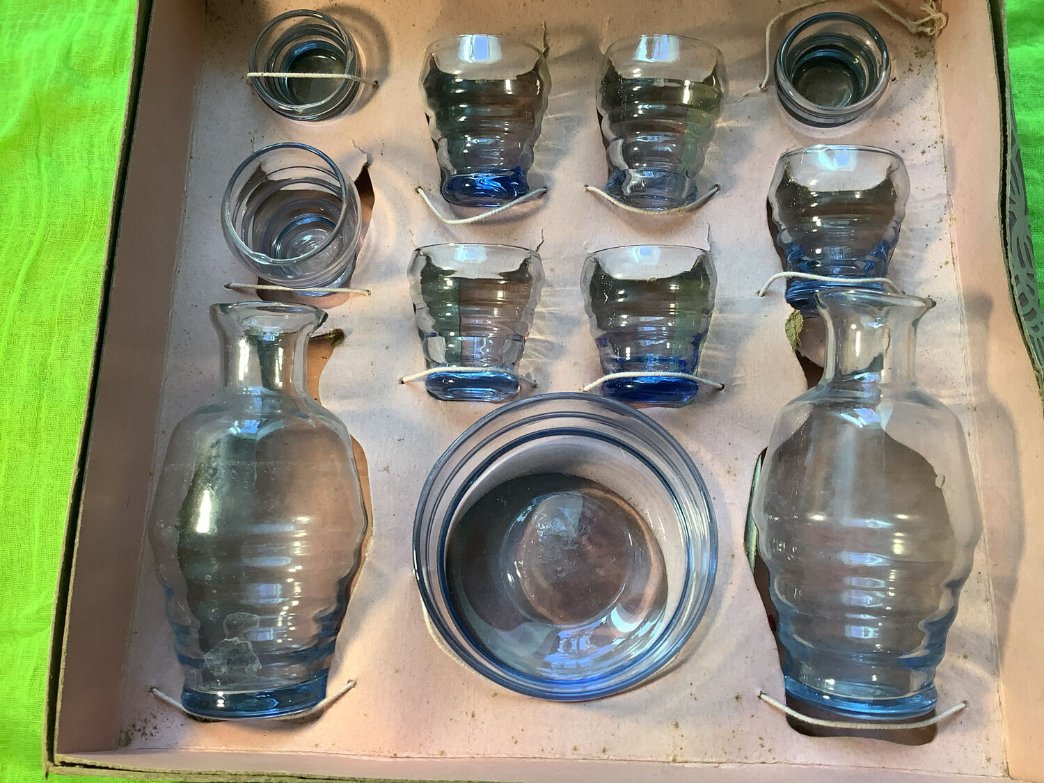 Vintage 1930s glass doll's dinette