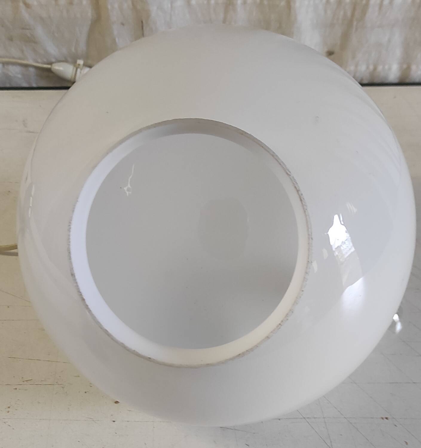 Bauhaus style suspension in aluminium and opaline, diameter 25 cm - mid 20th century.