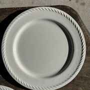 Lot de 3 grandes assiettes blanches classiques D24,5