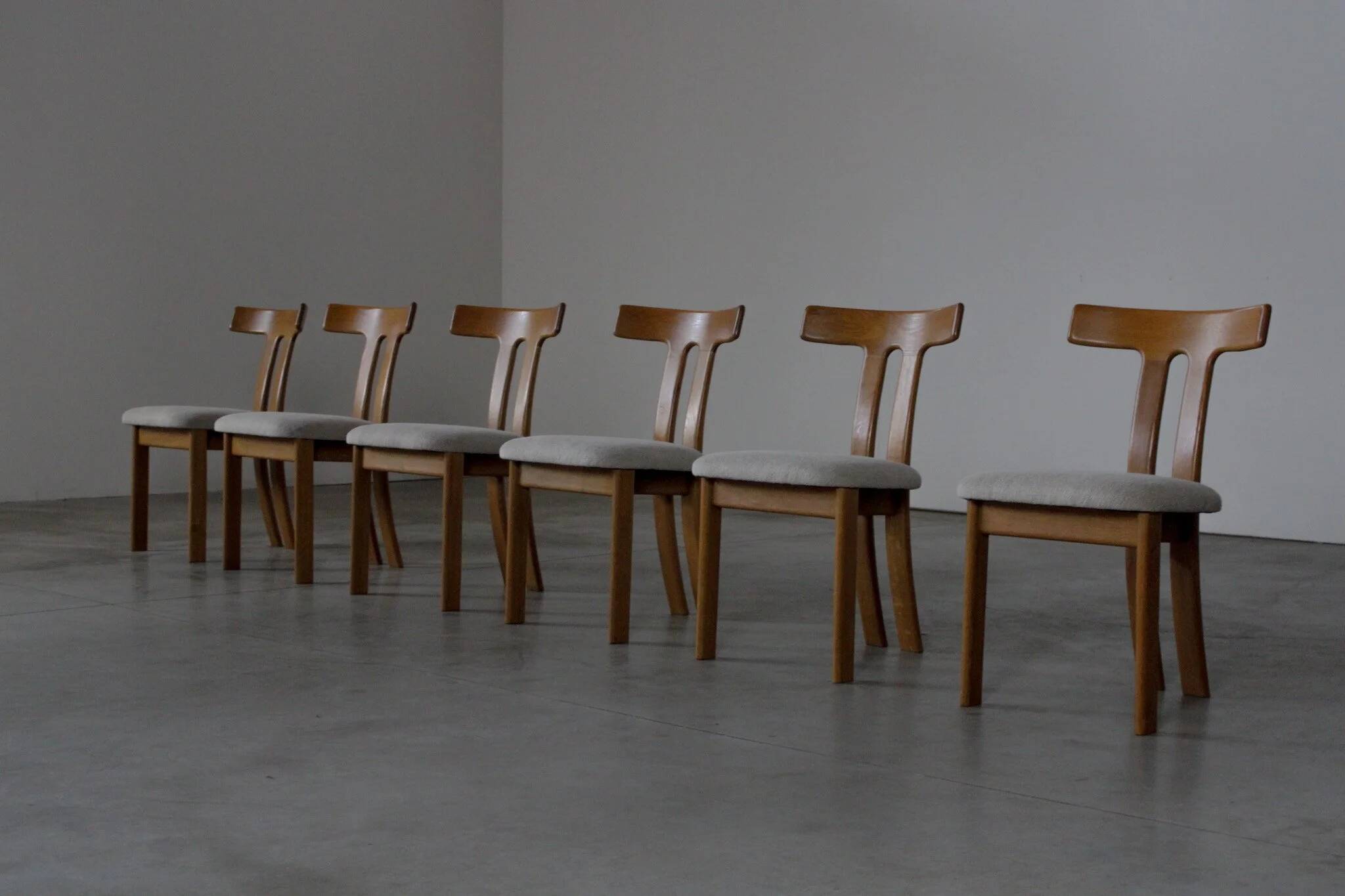 Chaises de salle à manger à dossier en T - Europe des années 1960