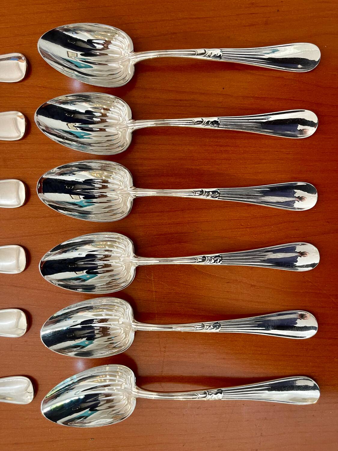 6 fourchettes et 6 cuillères Christofle hemerocalle