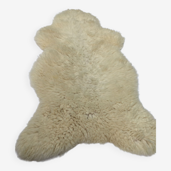 Thick and natural tanned sheepskin 100 cm x 60 cm