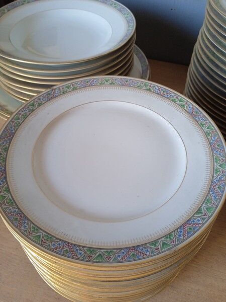 Table service 83 pieces Lions of faience Limoges