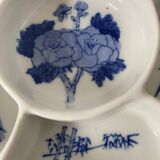 Imari style Chinese porcelain lidded biscuit server
