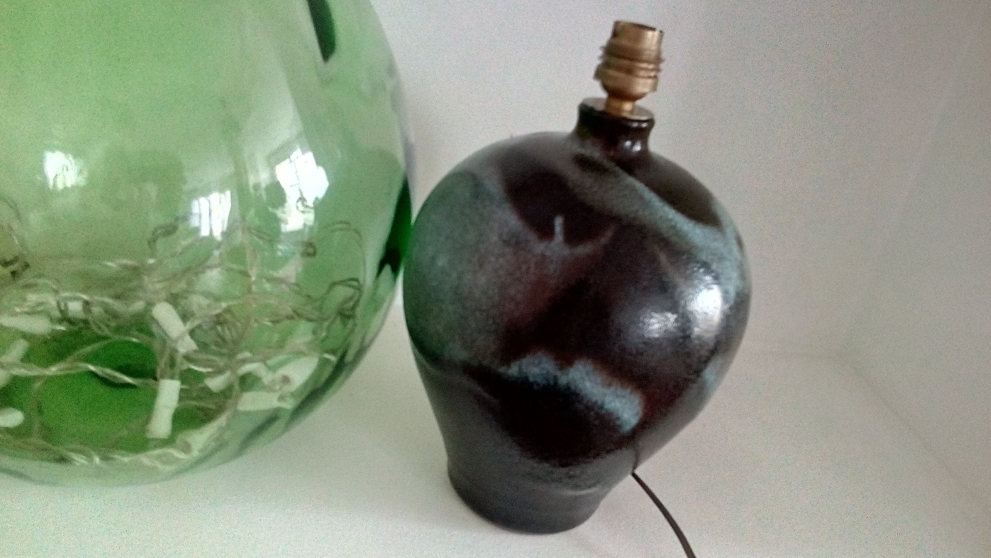 Enamelled stoneware lamp foot